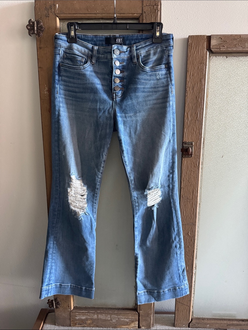Kut from the Kloth Women's Medium Blue Distressed Button-Front Jeans